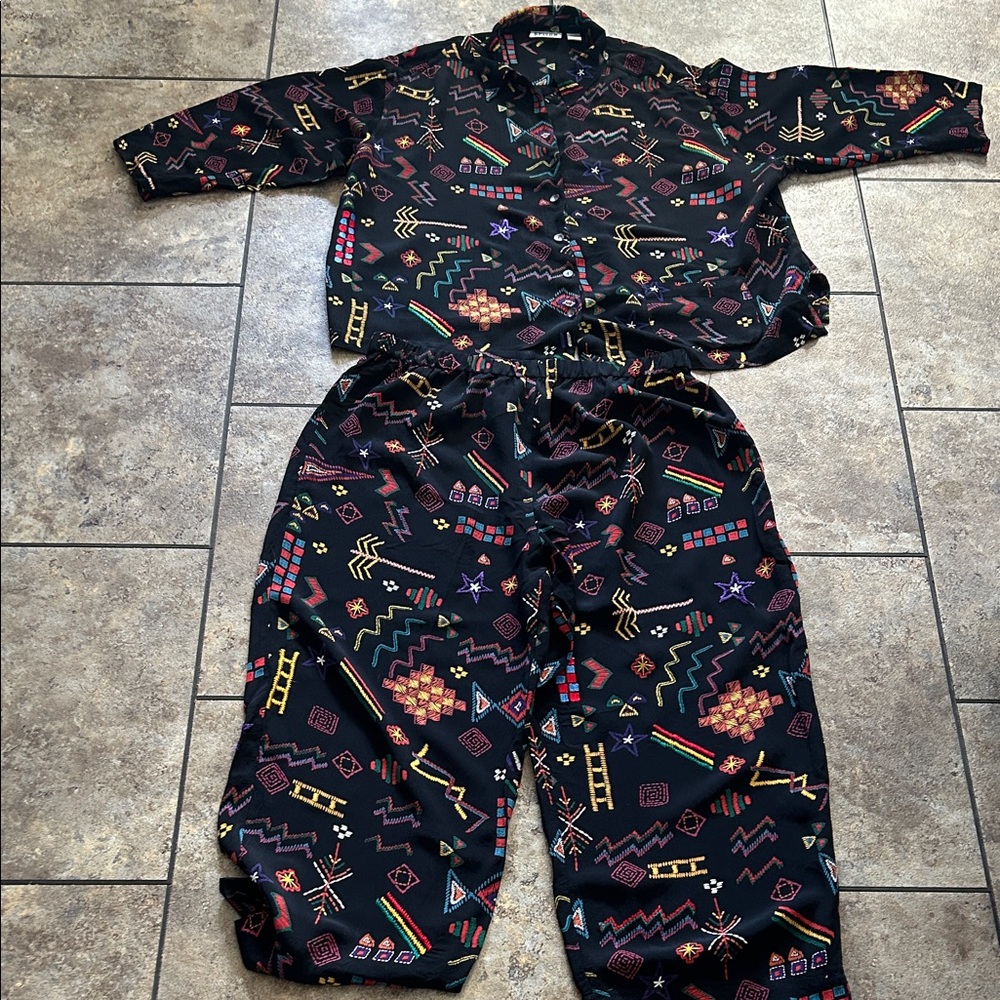 Chico's Vintage  Black Pants & Top with Multicolor Geometric Embroidered Print